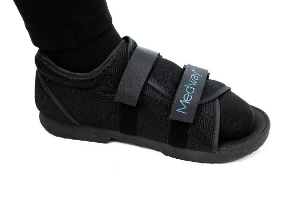 OU400 – Zapato Post Operatorio Chico