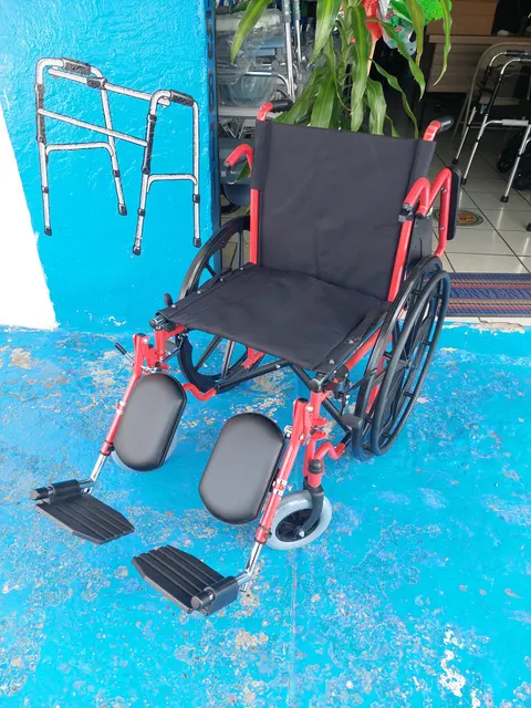 OU428 – Silla De Ruedas 19″ Cañuela Con Eleva Piernas